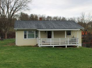 1245 Montgomery St, Christiansburg, VA 24073