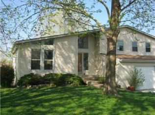 617 S Valley Rd, Olathe, KS 66061