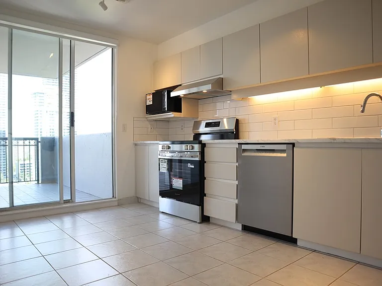551 Austin Ave #1604 — Photo 7