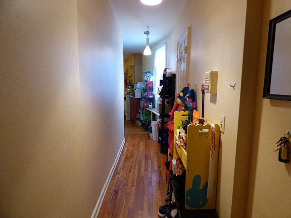 5th image of 2915 Dorothy Pl APT 1R