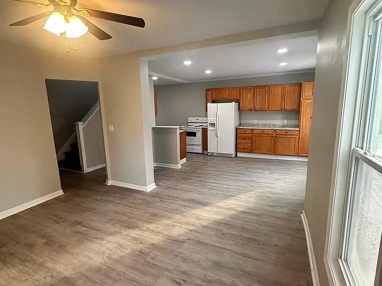210 S Lincoln Rd — Photo 9