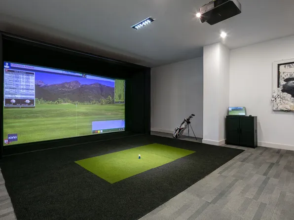 400 Claremont Avenue image 9 of 39