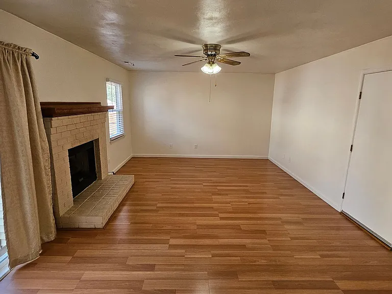 1605 Sinking Creek Dr — Photo 15