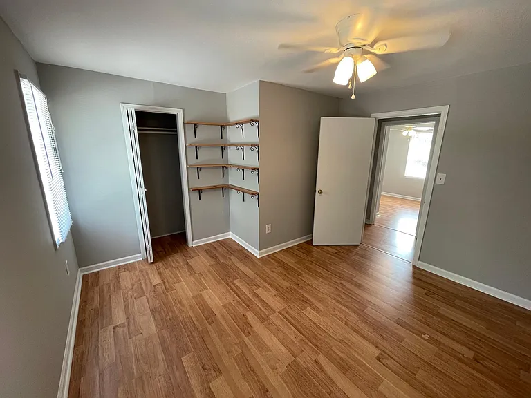 552 Pulaski St — Photo 52