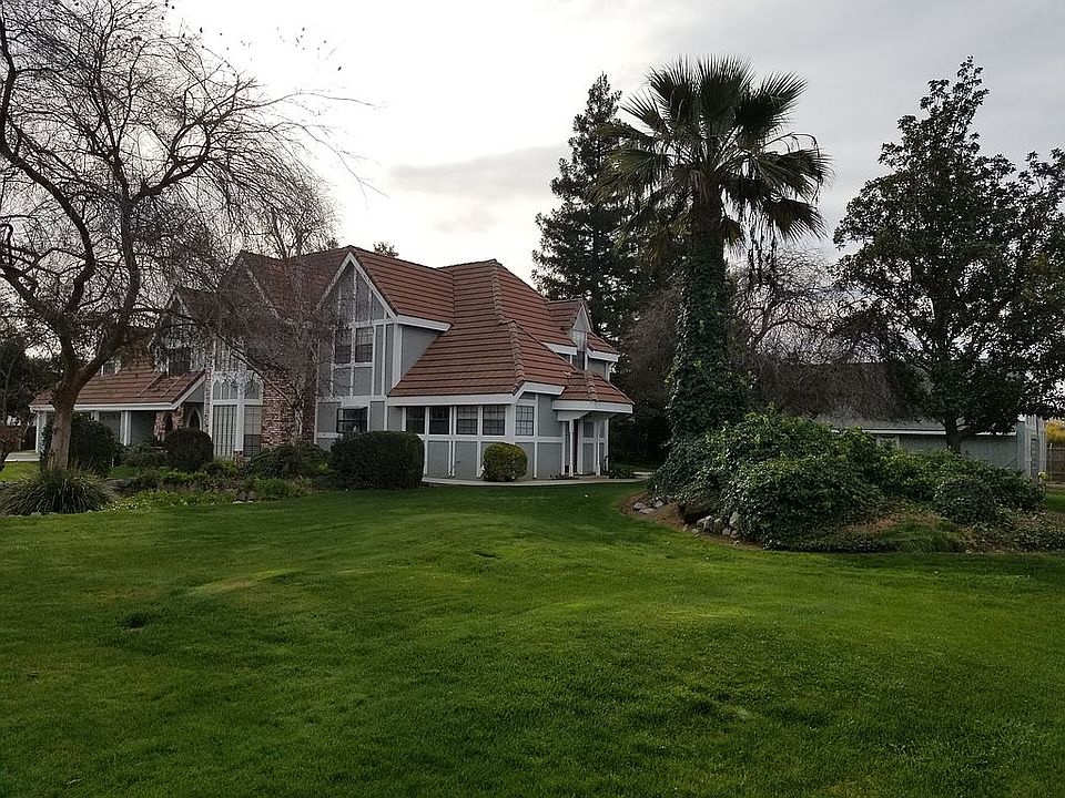 2nd image of 7679 E Bullard Ave