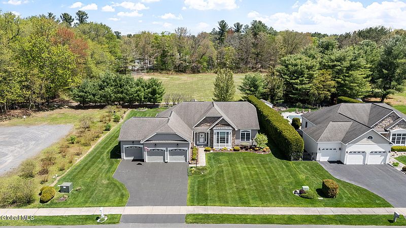 2nd image of 1032 Di Bella Drive