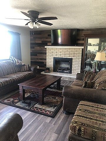 1st image of 300 Ashland Dr