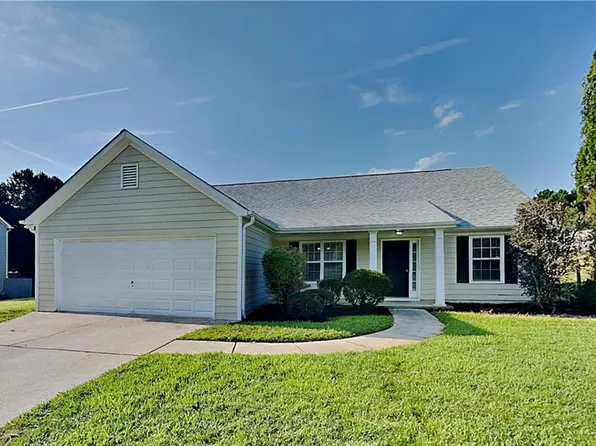 705 Beranda Cir, Douglasville, GA 30134