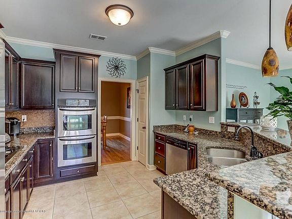 4th image of 11091 Andrews Park Dr