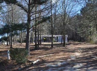 422 Blueberry Ln, Winder, GA 30680