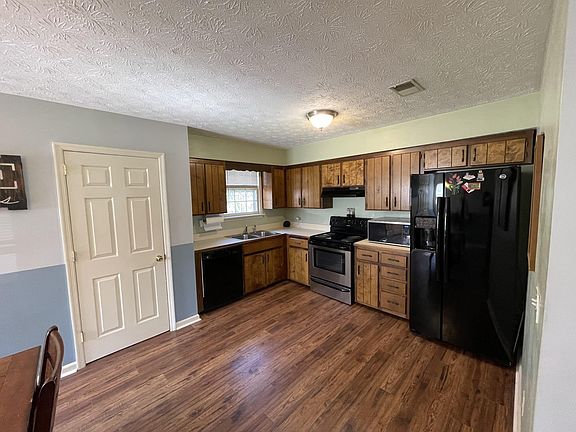 5th image of 236 N Willomont Ave