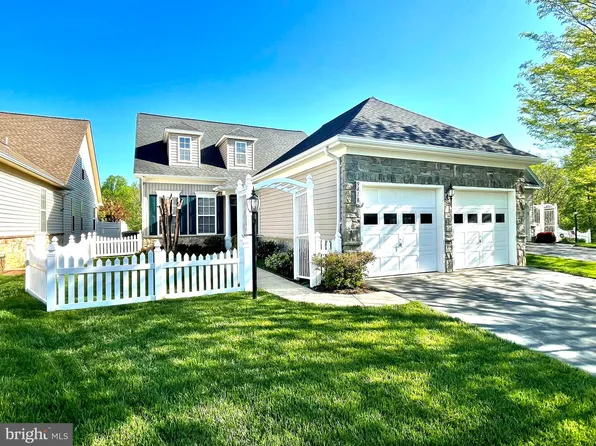 9418 Primrose Ln, Manassas Park, VA 20111