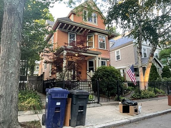 4th image of 23 Trescott St