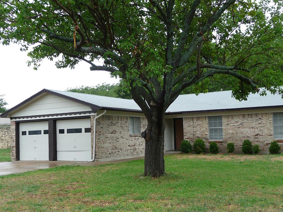 905 Darnell Ave. Benbrook, Tx. 76126