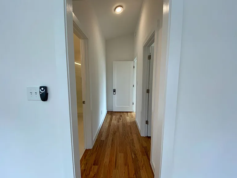 218 Heck St — Photo 22