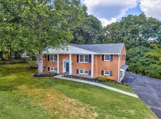 2042 Pelham Dr, Roanoke, VA 24018