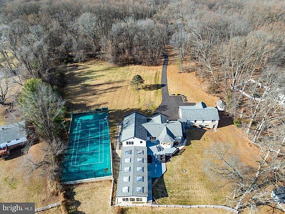 2nd image of 14001 Berryville Rd