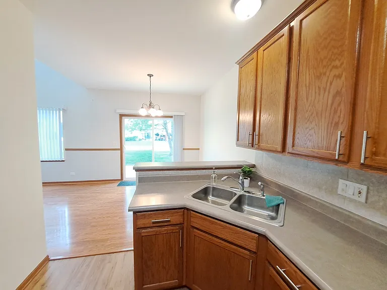 325 N Patriot Dr — Photo 5