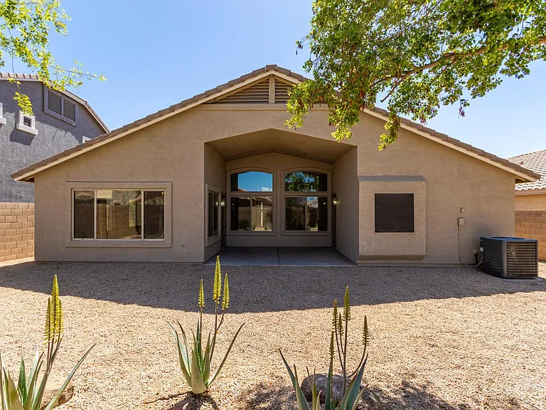 1238 W Dana Dr — Photo 43