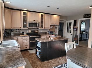 3017 Catalpa Dr, Springfield, IL 62712