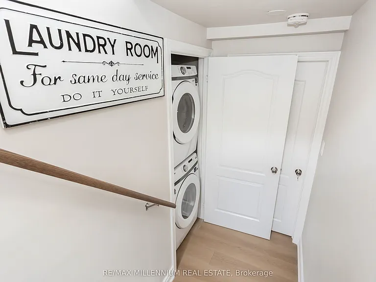 61 Mistywood Dr #UPPER — Photo 46