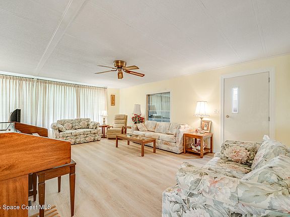 2nd image of 908 Thrush Cir