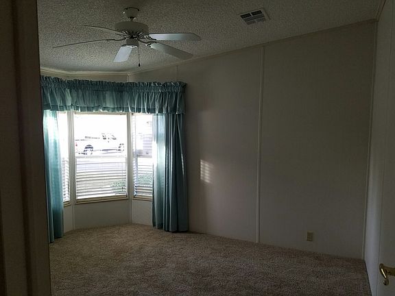 4th image of 2410 Alcott Dr