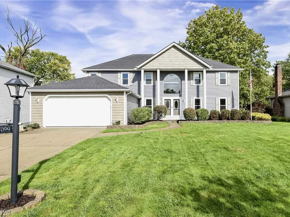 17099 Greenwood Dr, Strongsville, OH 44149