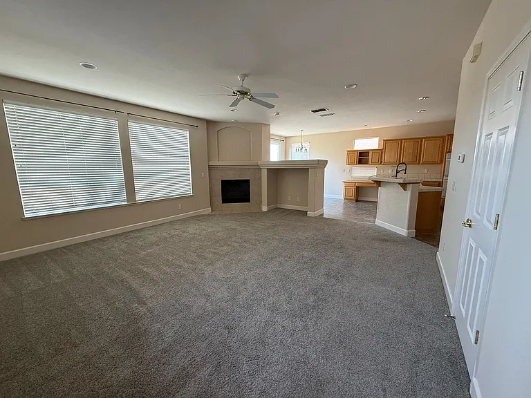 3389 Bonaire Rd — Photo 5