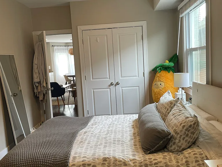1212 W Henderson St #1 — Photo 7