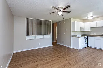 4440 E Pikes Peak Ave #323 — Photo 6