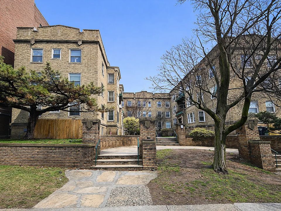 1st image of 500 Park Ave #1d9c00b3f