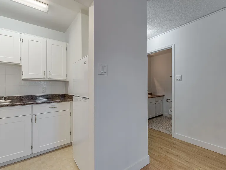 695 SE Marine Dr #605 — Photo 37