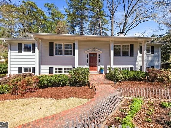 2nd image of 2864 Briarlake Rd NE