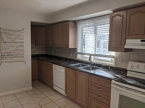 123 Fennell Ave E #1 Photo 1
