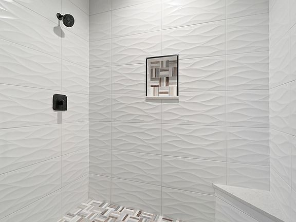 5th image of 540 N Milwaukee Ave #203
