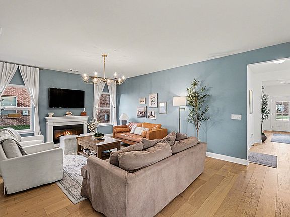 5th image of 602 Oakvale Ln