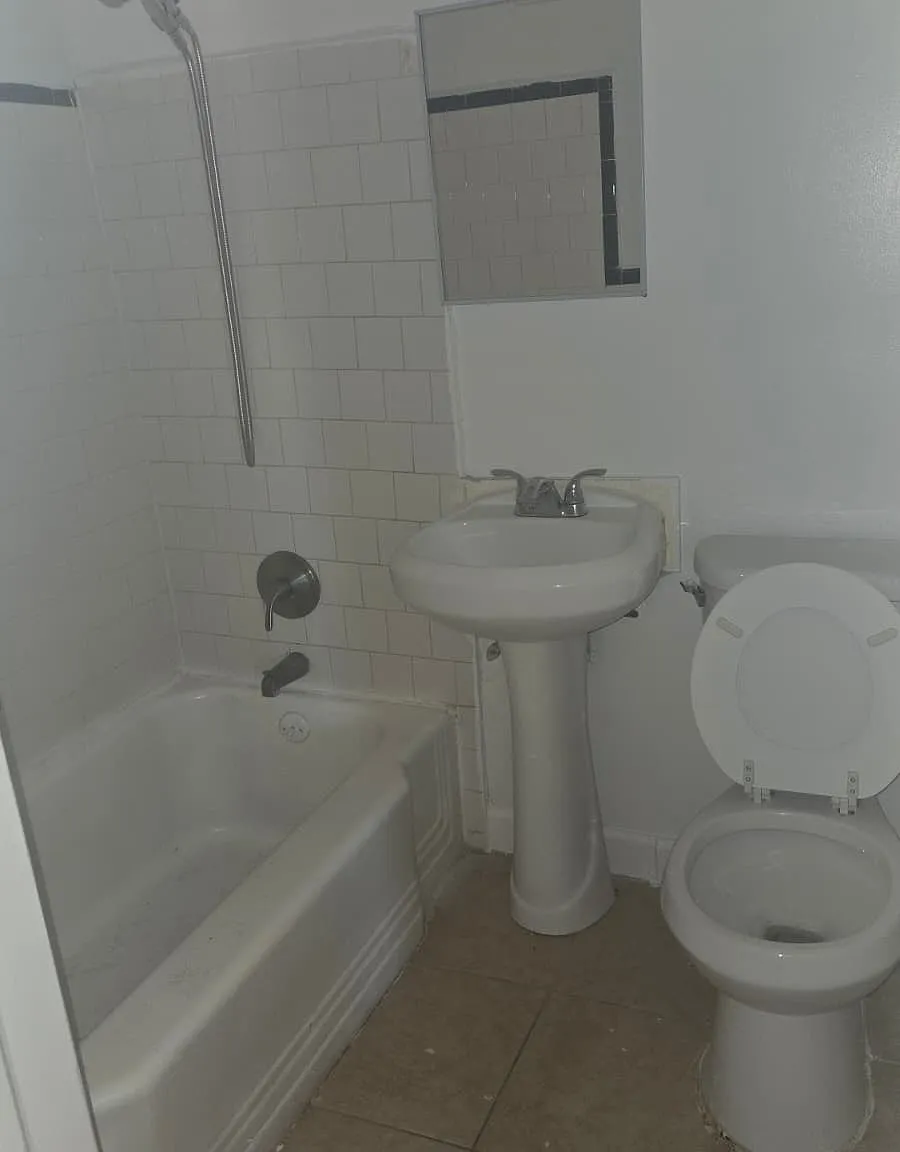 2 bed, 750 sqft, $1,150 — Photo 2