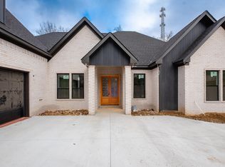 308 Eagle Rock Cir, Hot Springs National Park, AR 71901