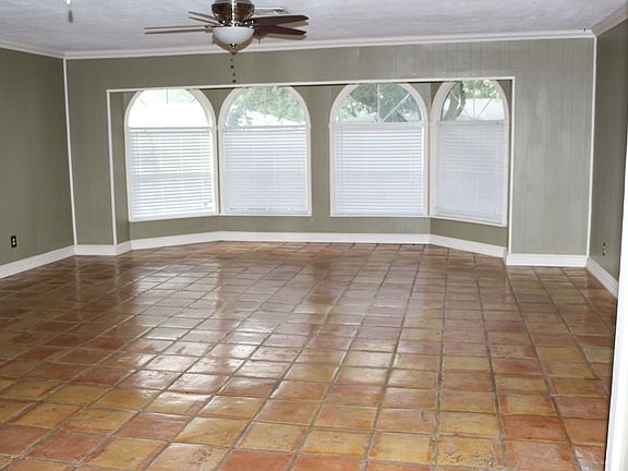 2nd image of 705 Newhall St