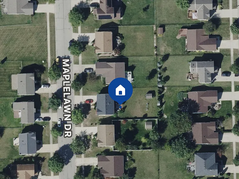 7365 Maplelawn Dr — Photo 2