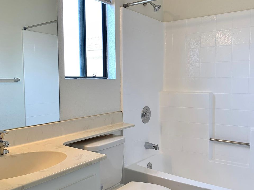 Master Bath (1)