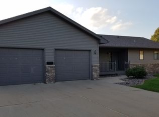 30 Benson Dr S, Lewiston, MN 55952