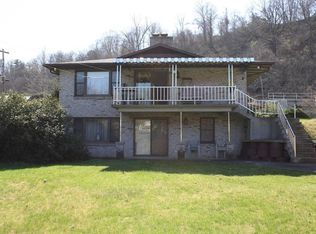 137 Stefaniak Dr, Apollo, PA 15613