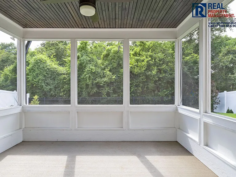 3527 Pershing Dr — Photo 30