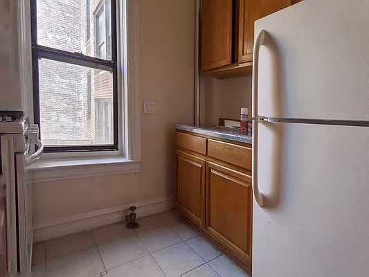 Rented by Avenues Real Estate | media 5