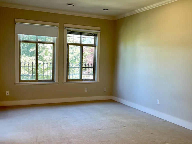 8289 Laurel St — Photo 8