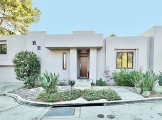 5506 Ridge Oak Dr, Los Angeles, CA 90068