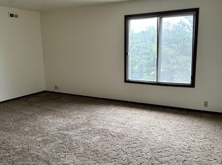 2100 N Adams St #3, Lexington, NE 68850