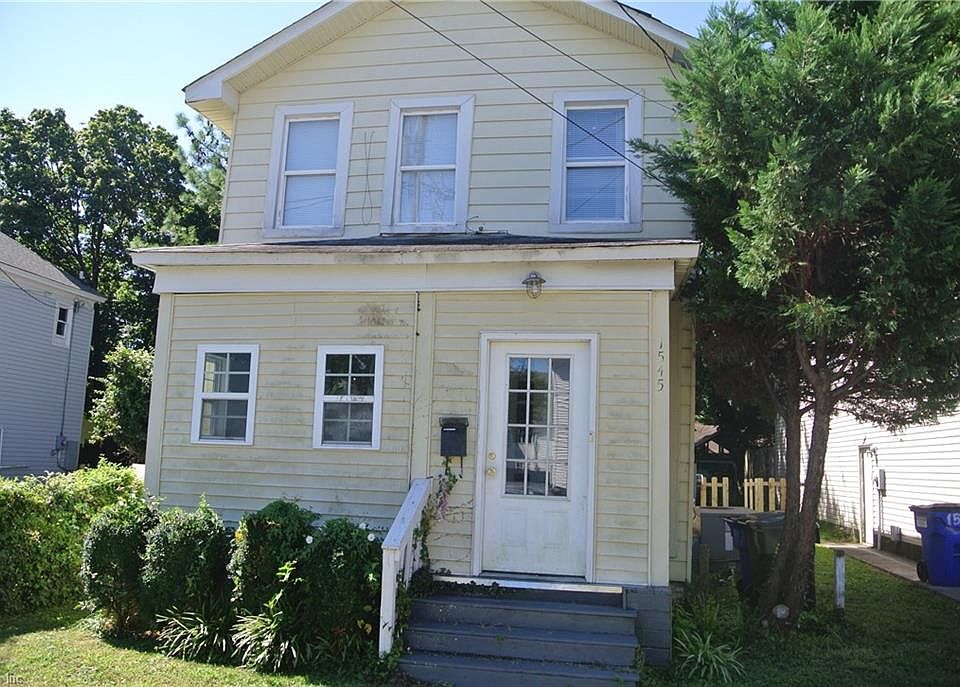 1st image of 1545 W 42nd St